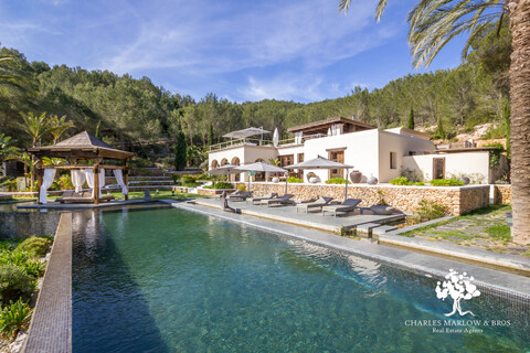 Luxury home of the highest quality in the heart of Ibiza