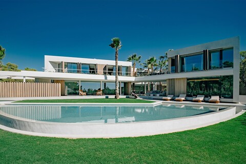Brand new contemporary villa in exclusive gated community